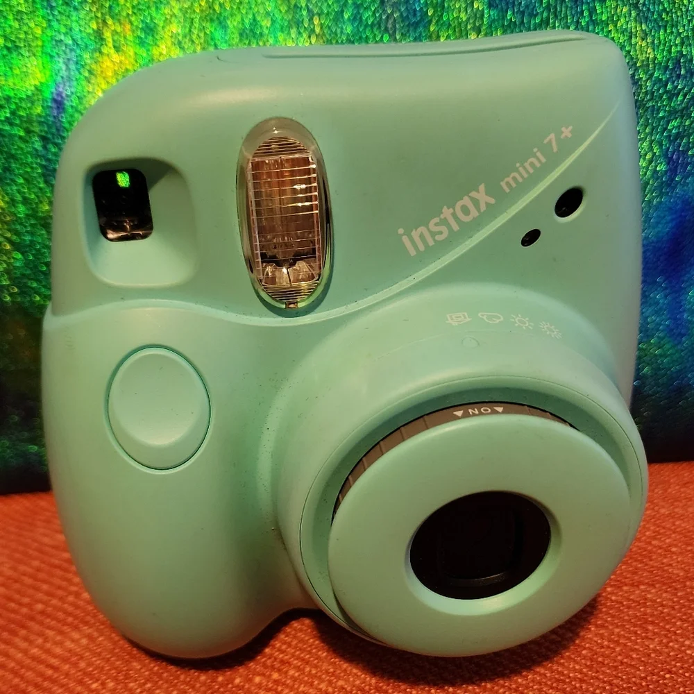 LIKE NEW Instax Mini 7S Fuji Film Camera With Case BENIFITS CHARITY